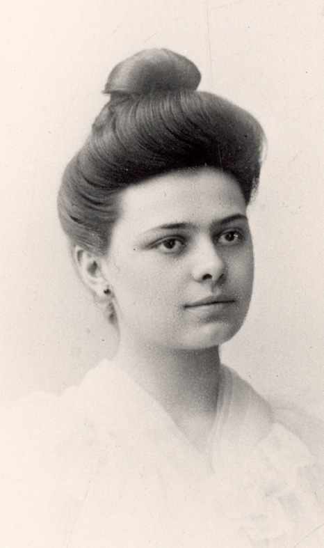 Portrait_d'Elisabeth_de_la_Trinité_à_l'age_de_20_ans